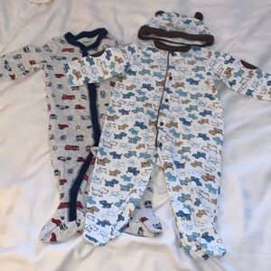 2 Lightweight Footed Pajamas & Matching Cap - 6M